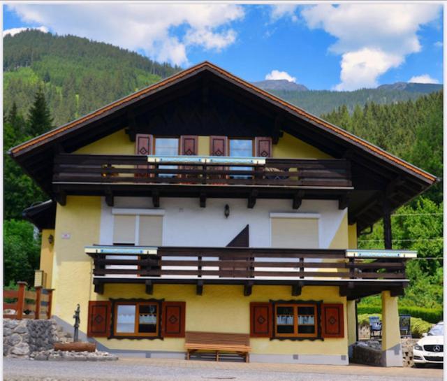 Zugspitzhaus Monika Лермос Екстериор снимка